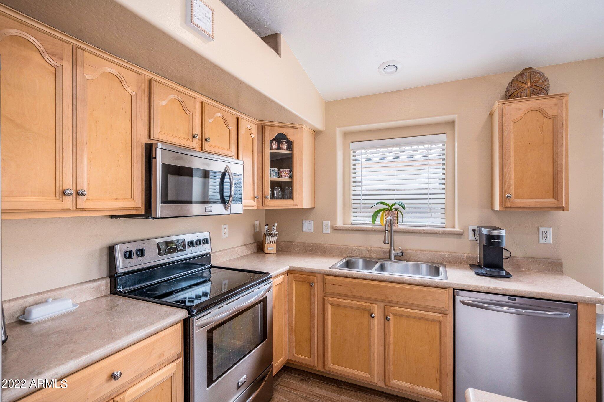 44998 West Jack Rabbit Trail Maricopa, AZ 85139 - Photo 15 of 34 Kitchen