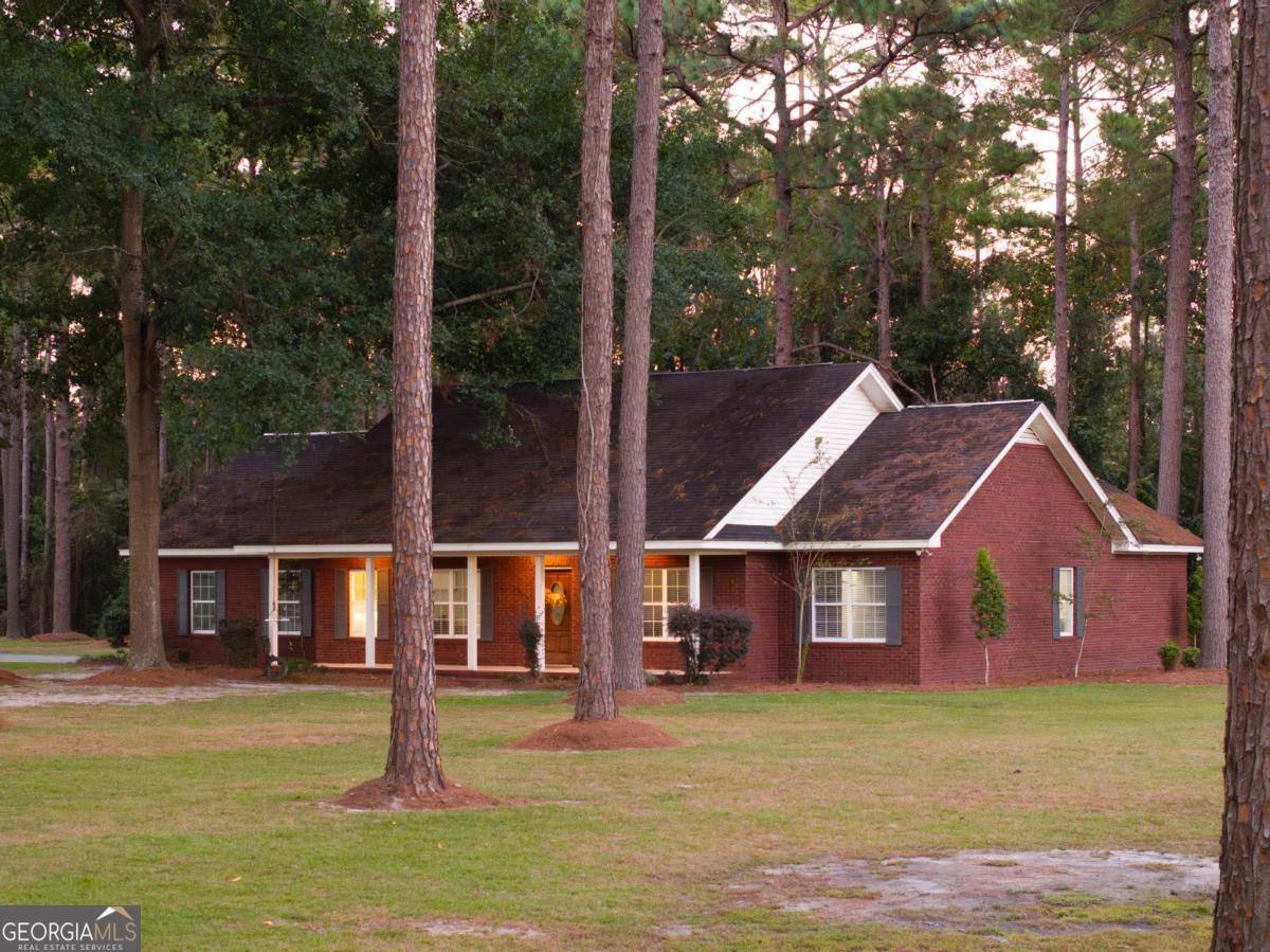 2784 Autumn Ridge Lane Waycross, GA 31501 - Photo 3 of 27