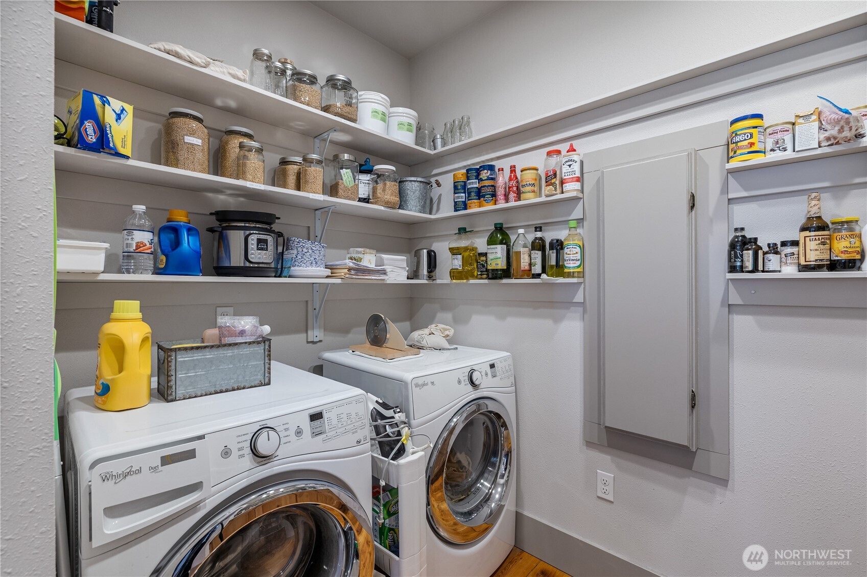 710 Hidden Valley Road Cle Elum, WA 98922 - Photo 16 of 35 a utility room with dryer and washer