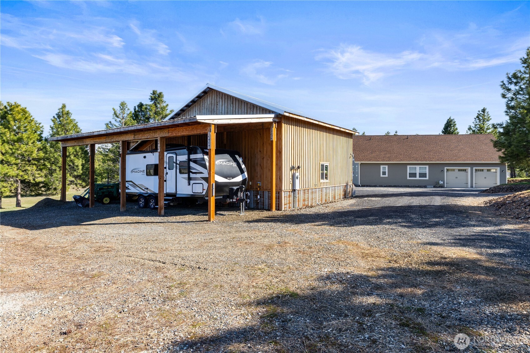 710 Hidden Valley Road Cle Elum, WA 98922 - Photo 27 of 35 a front view of a house with garden