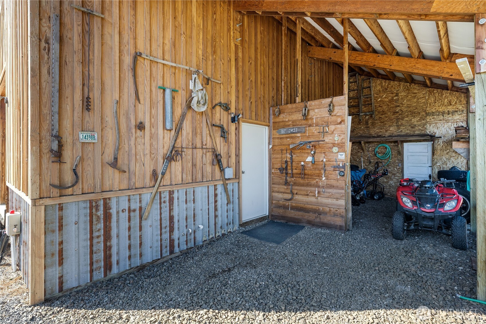710 Hidden Valley Road Cle Elum, WA 98922 - Photo 30 of 35 a view of a porch with furniture