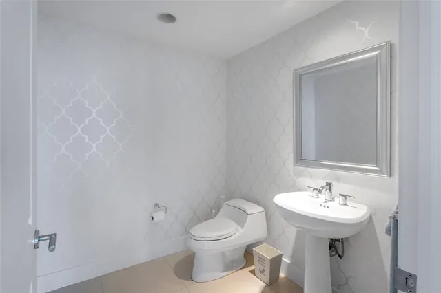 $1,695,000 | 1 North Ocean Boulevard, Unit 1603, Pompano Beach, FL 33062