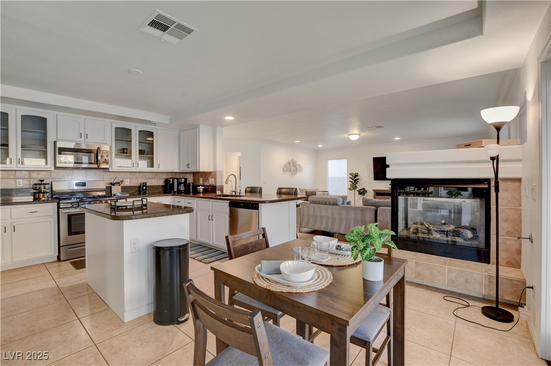 Undisclosed Address Las Vegas, NV 89183 - Photo 7 of 33