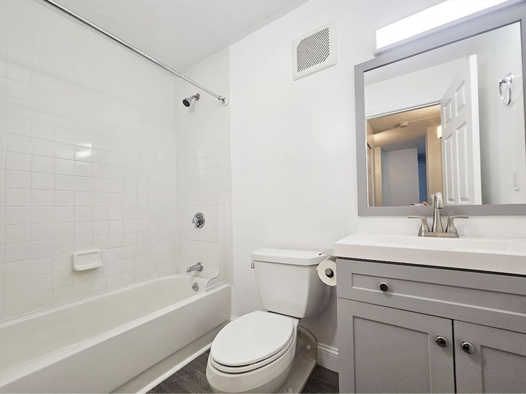 10 Rutledge Street, Unit 3G Worcester, MA 01604 - Photo 13 of 16