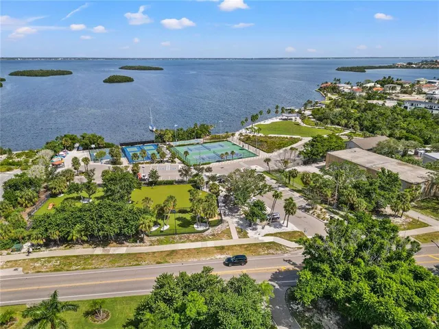 $10,000 | 2823 Gulf Of Mexico Drive, Longboat Key, FL 34228