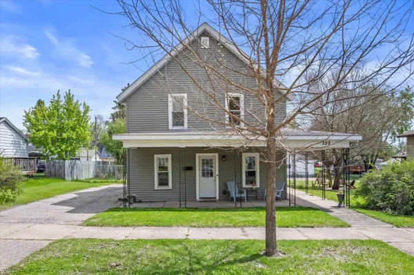 $266,000 | 320 East Marion Street, Portage, WI 53901