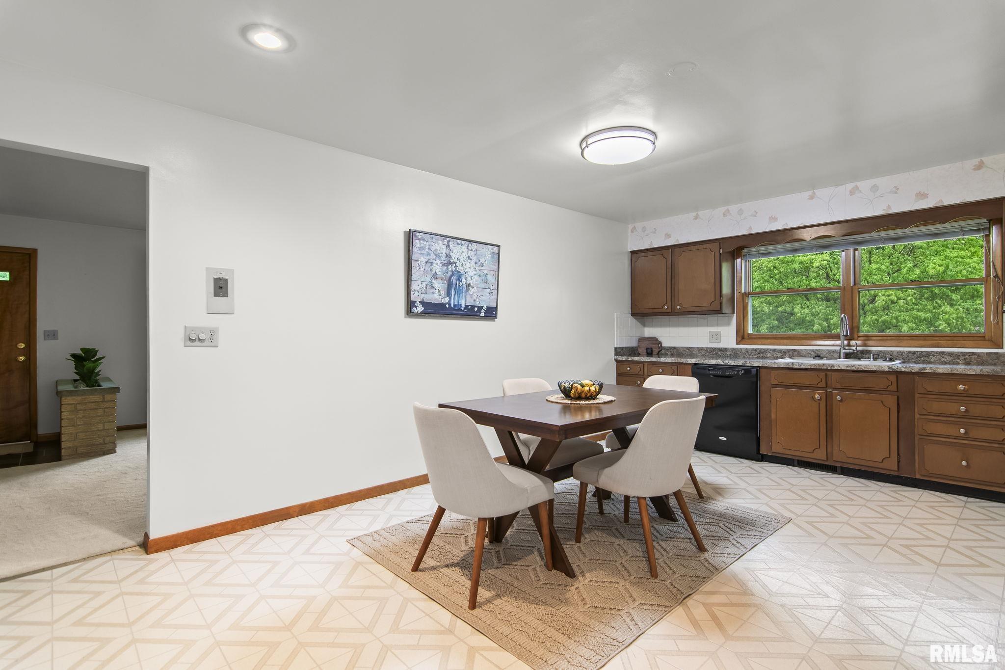 43 Palomino Road Springfield, IL 62702 - Photo 8 of 34