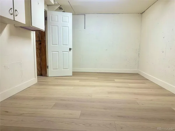 $3,500 | 5430 West 5th Avenue, Lakewood, CO 80226