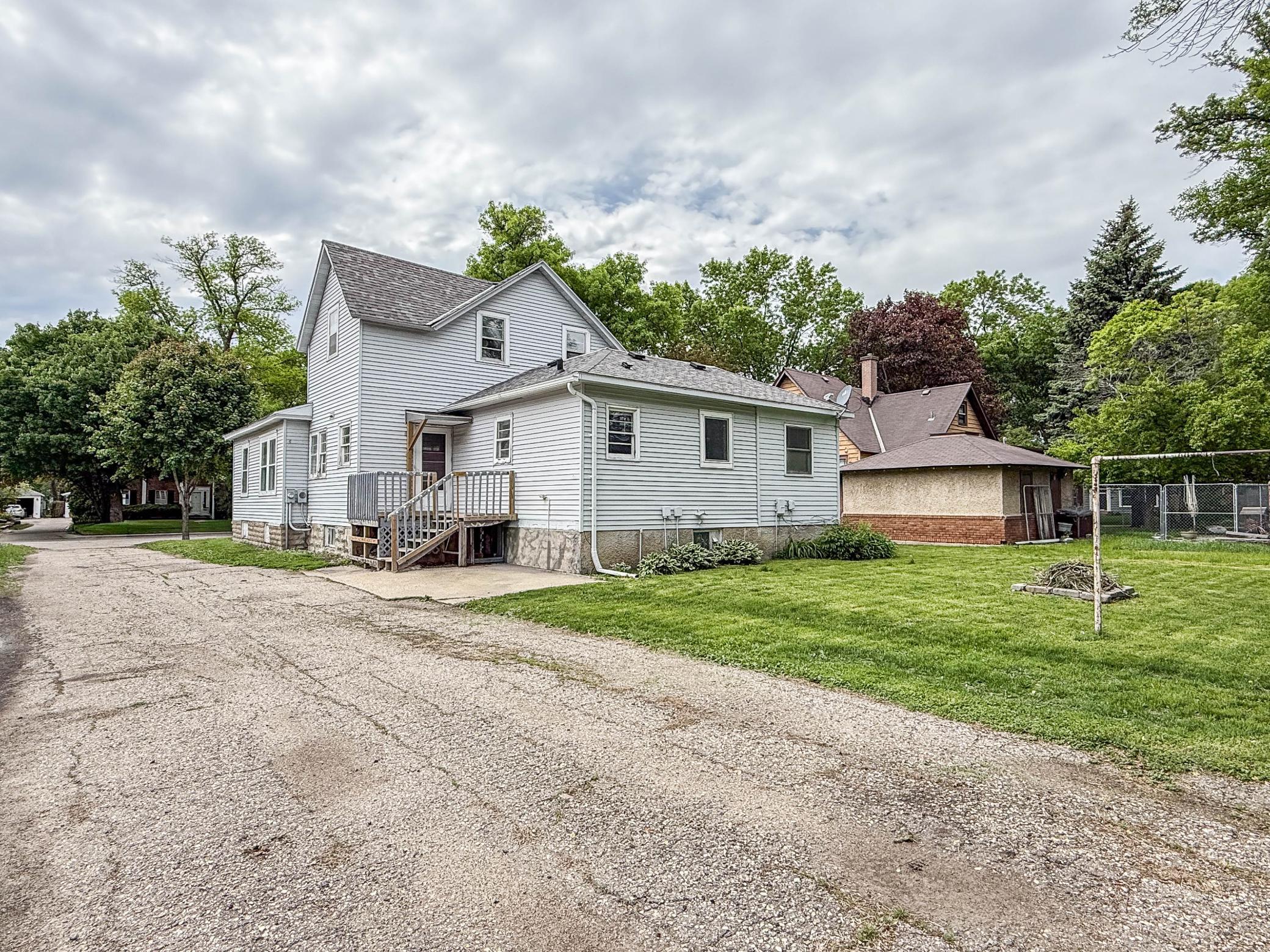 409 9th Street Southwest Willmar, MN 56201 - Photo 3 of 56