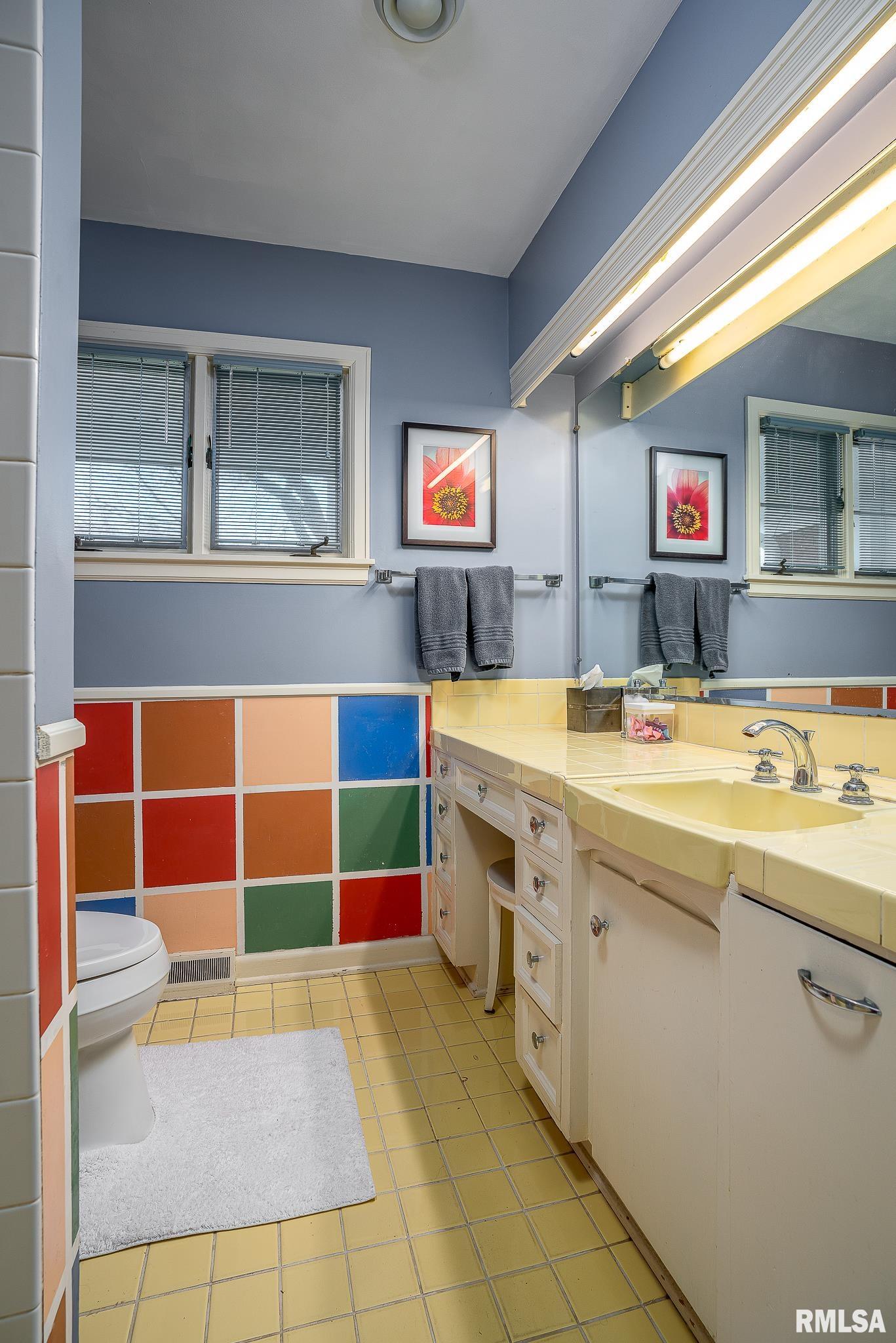 44 Woodley Road Rock Island, IL 61201 - Photo 16 of 26