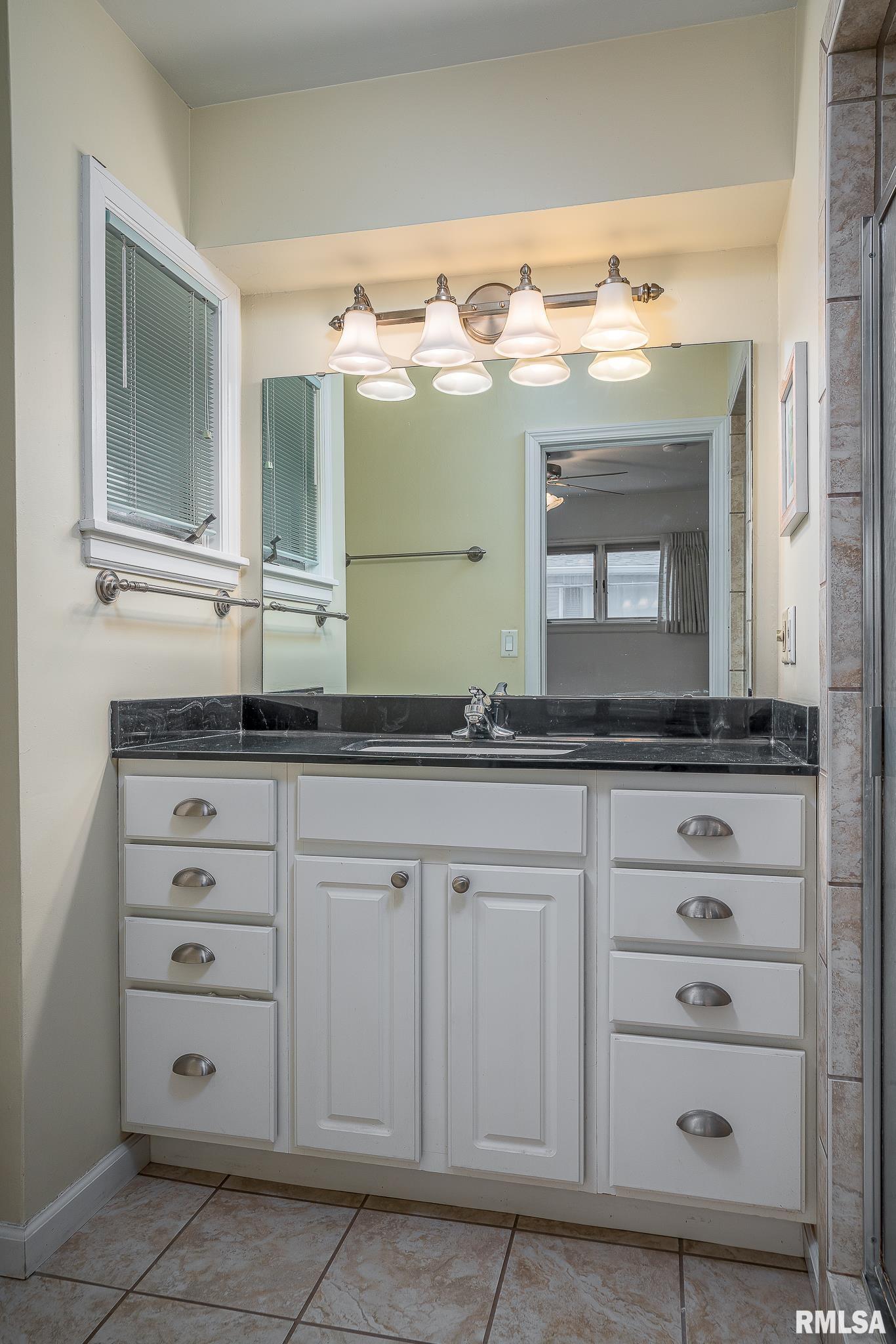 44 Woodley Road Rock Island, IL 61201 - Photo 22 of 26