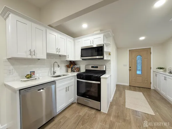 $3,400 | 6 Fitch Street, Carteret, NJ 07008