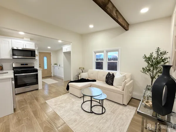 $3,400 | 6 Fitch Street, Carteret, NJ 07008