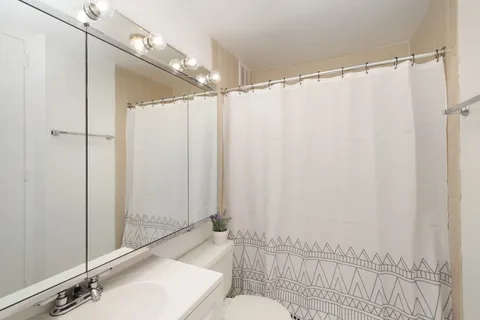 $184,900 | 1 East Scott Street, Unit 2002, Chicago, IL 60610