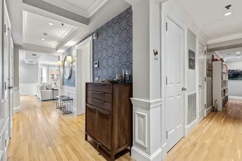 $3,350,000 | 157 Newbury Street, Unit 3, Boston, MA 02116
