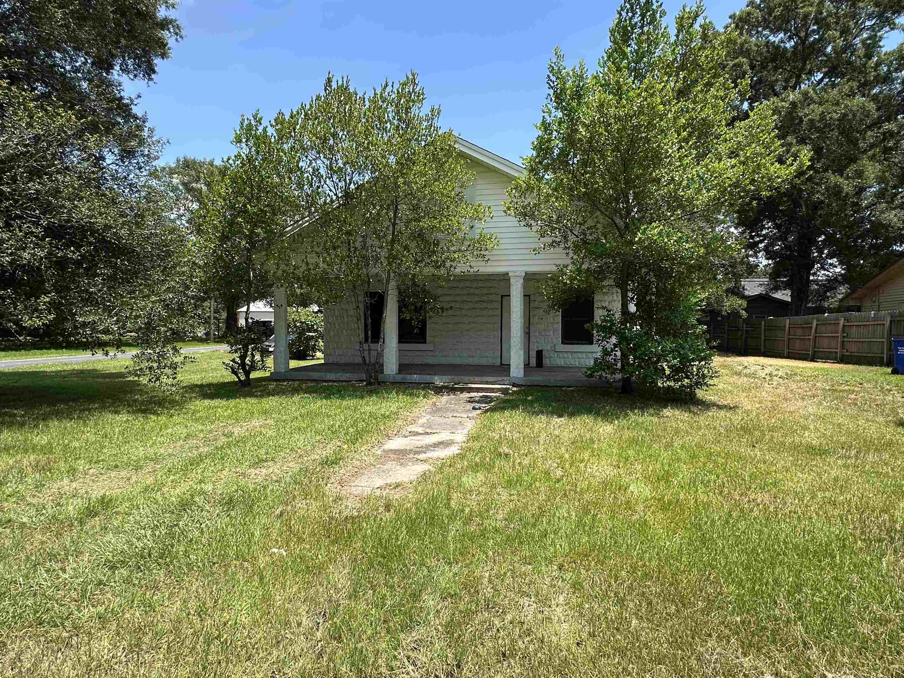 303 South 3rd Silsbee, TX 77656 - Photo 1 of 12