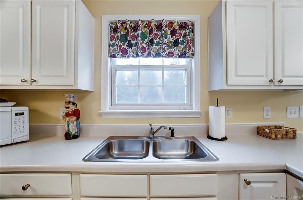 12524 Old Timber Road Charlotte, NC 28269 - Photo 13 of 35 Gallery Image 13