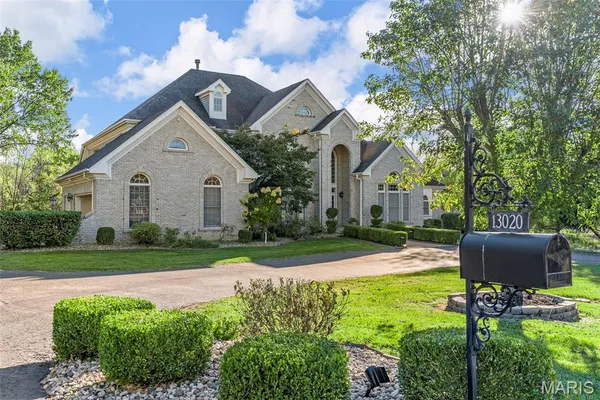 $1,750,000 | 13020 Pingry Place, St. Louis, MO 63131