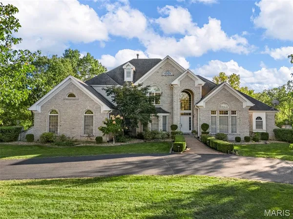$1,750,000 | 13020 Pingry Place, St. Louis, MO 63131