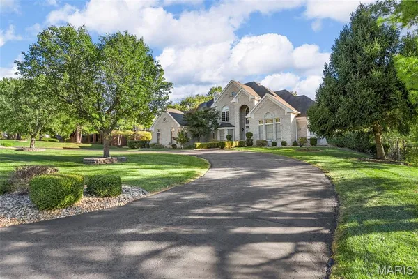 $1,750,000 | 13020 Pingry Place, St. Louis, MO 63131