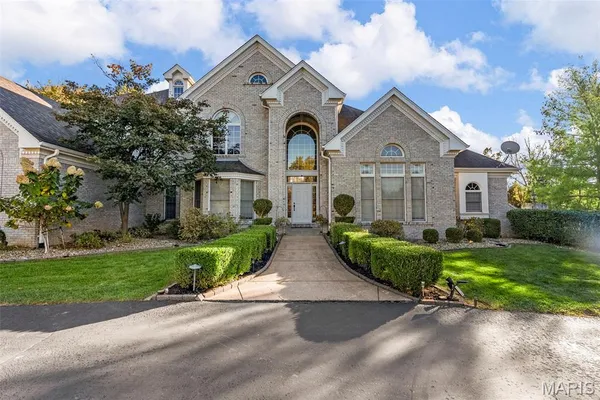 $1,750,000 | 13020 Pingry Place, St. Louis, MO 63131