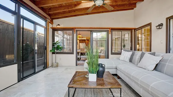 $950,000 | 26655 Calle Lorenzo, San Juan Capistrano, CA 92675