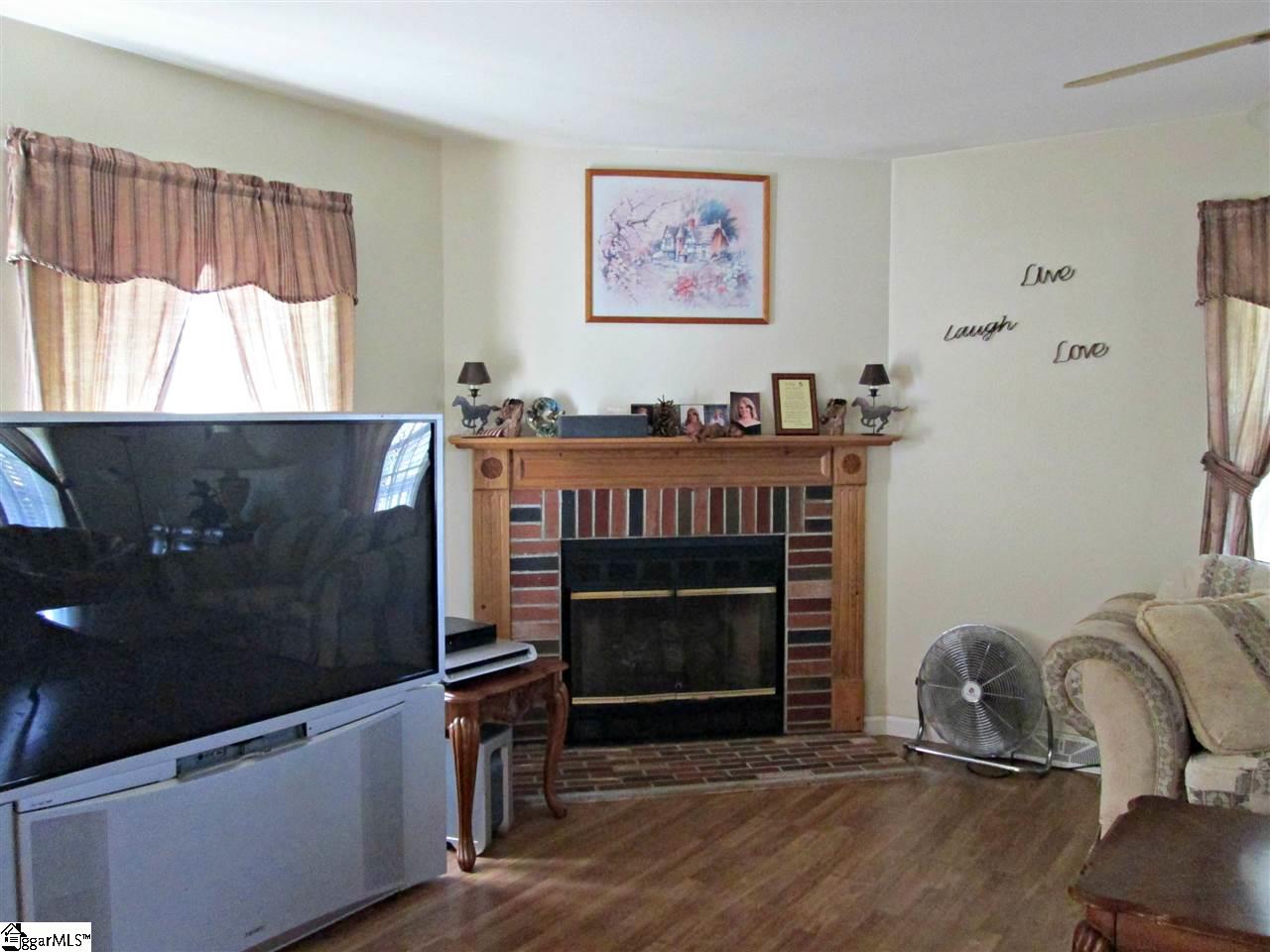 1403 Kilgore Bridge Road Woodruff, SC 29388 - Photo 8 of 25