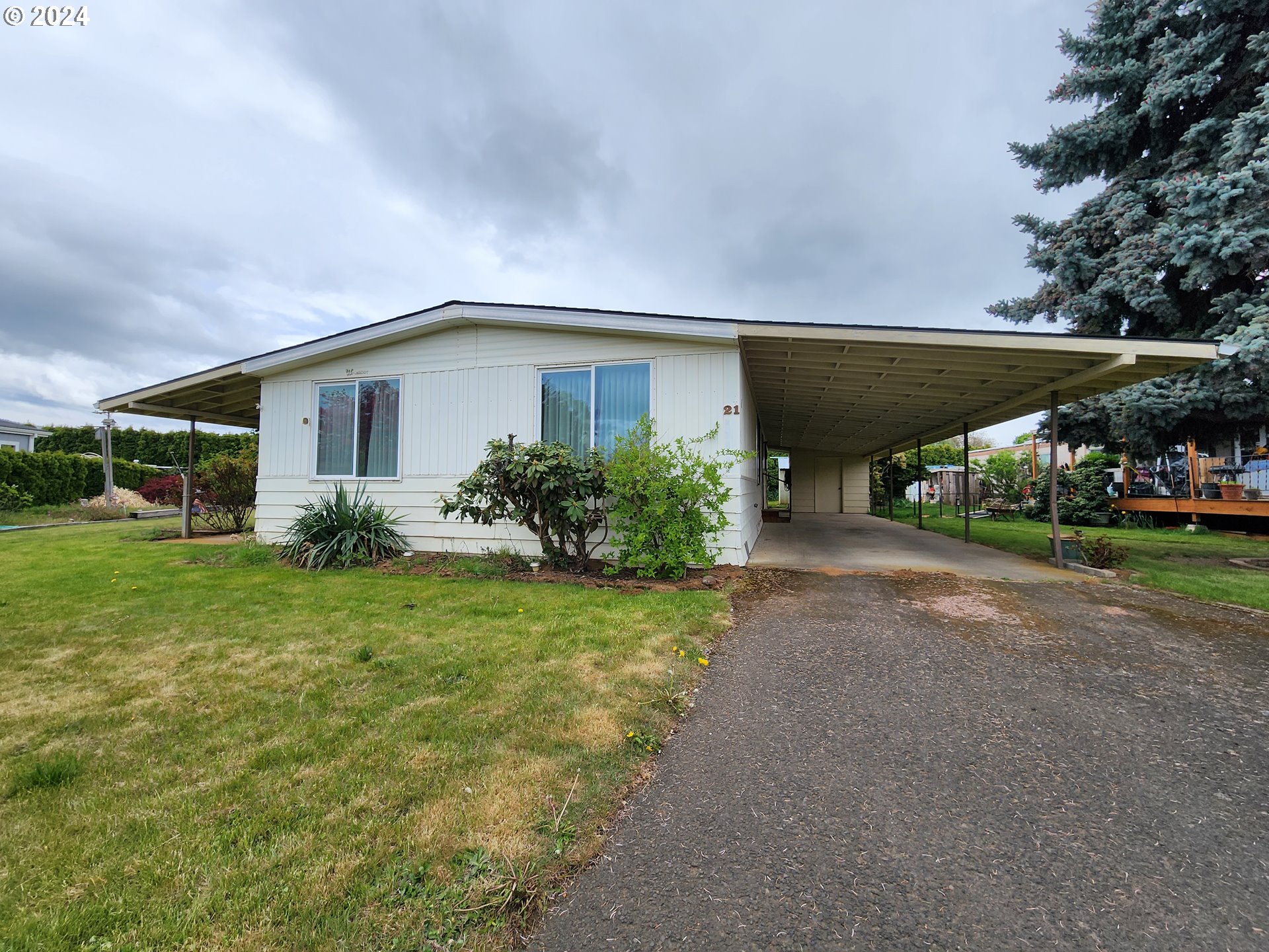 1267 Tucker Road, Unit 21 Hood River, OR 97031 - Photo 1 of 23 Gallery Image 1