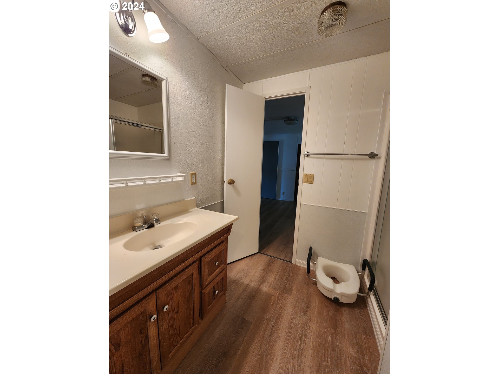 1267 Tucker Road, Unit 21 Hood River, OR 97031 - Photo 12 of 23 Gallery Image 12