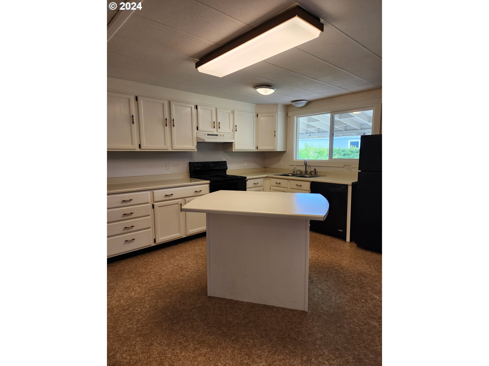 1267 Tucker Road, Unit 21 Hood River, OR 97031 - Photo 19 of 23 Gallery Image 19