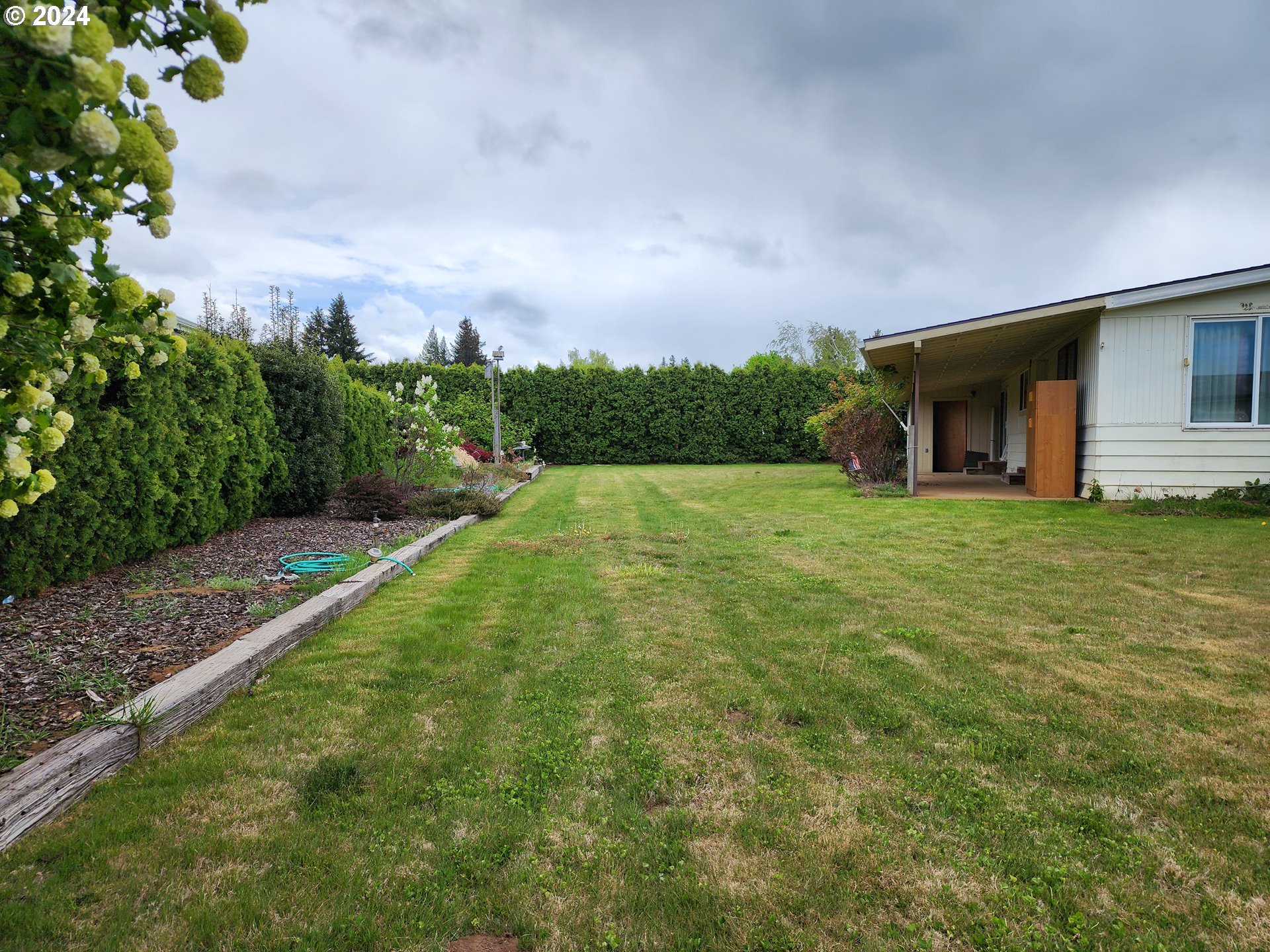1267 Tucker Road, Unit 21 Hood River, OR 97031 - Photo 4 of 23 Gallery Image 4
