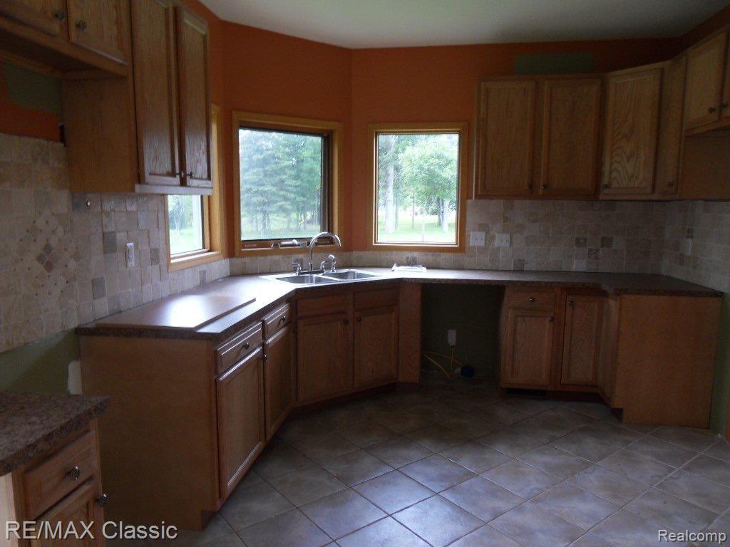 Farmbrook 25575 08-26-11 City Re