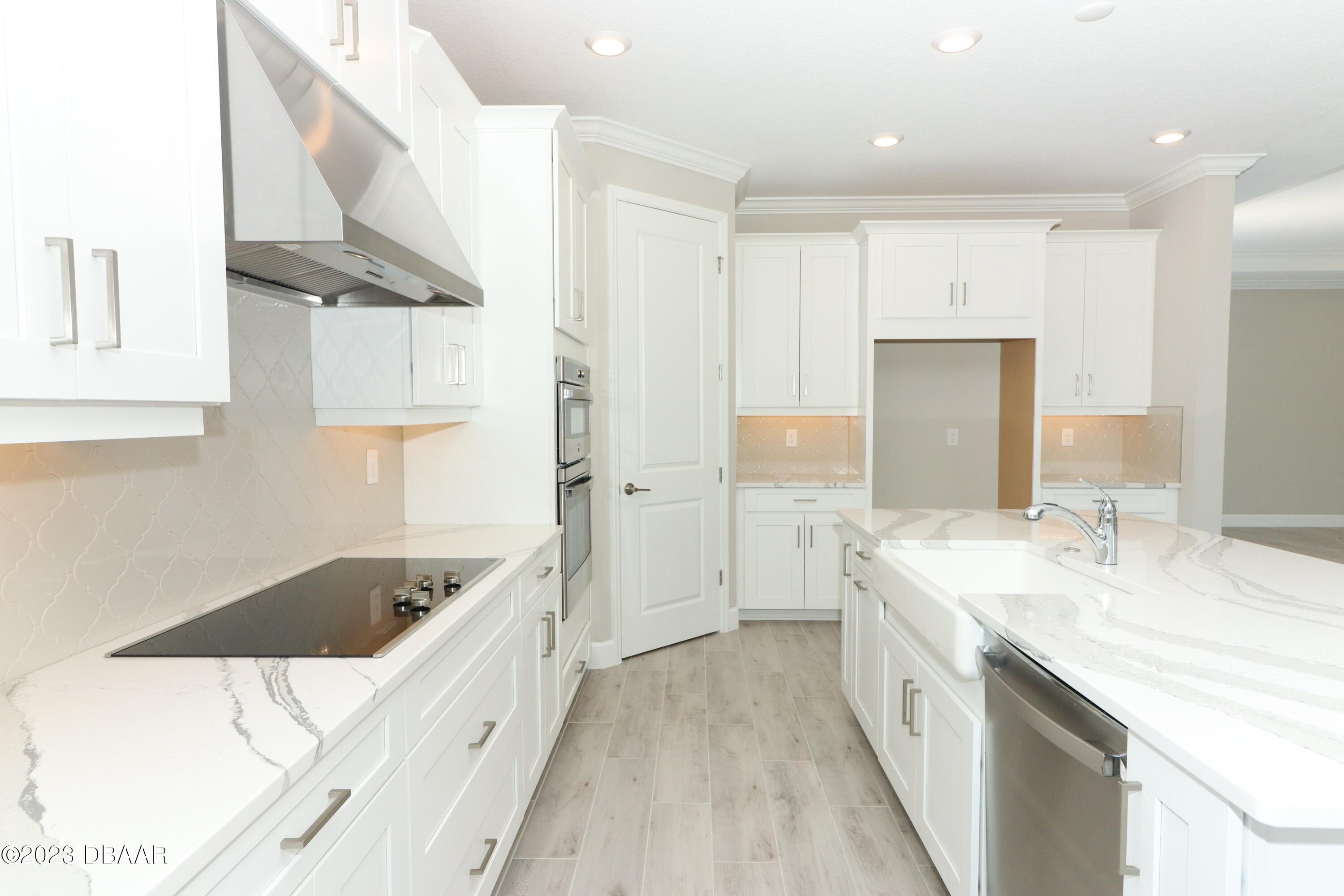 1376 Arklow Circle Ormond Beach, FL 32174 - Photo 13 of 40 41024062-014-Kitchen_Alt_View