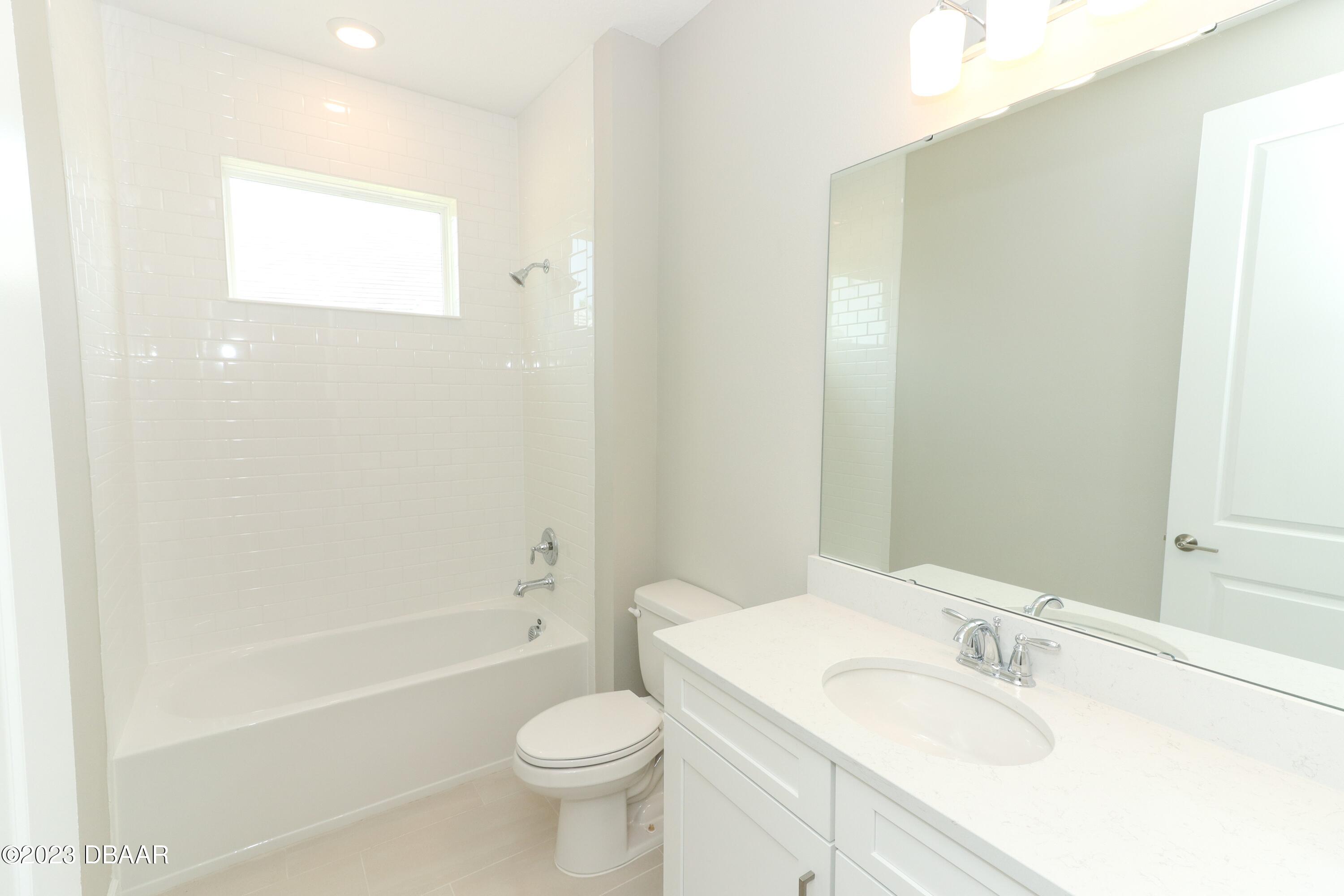 1376 Arklow Circle Ormond Beach, FL 32174 - Photo 27 of 40 41024062-033-Bathroom