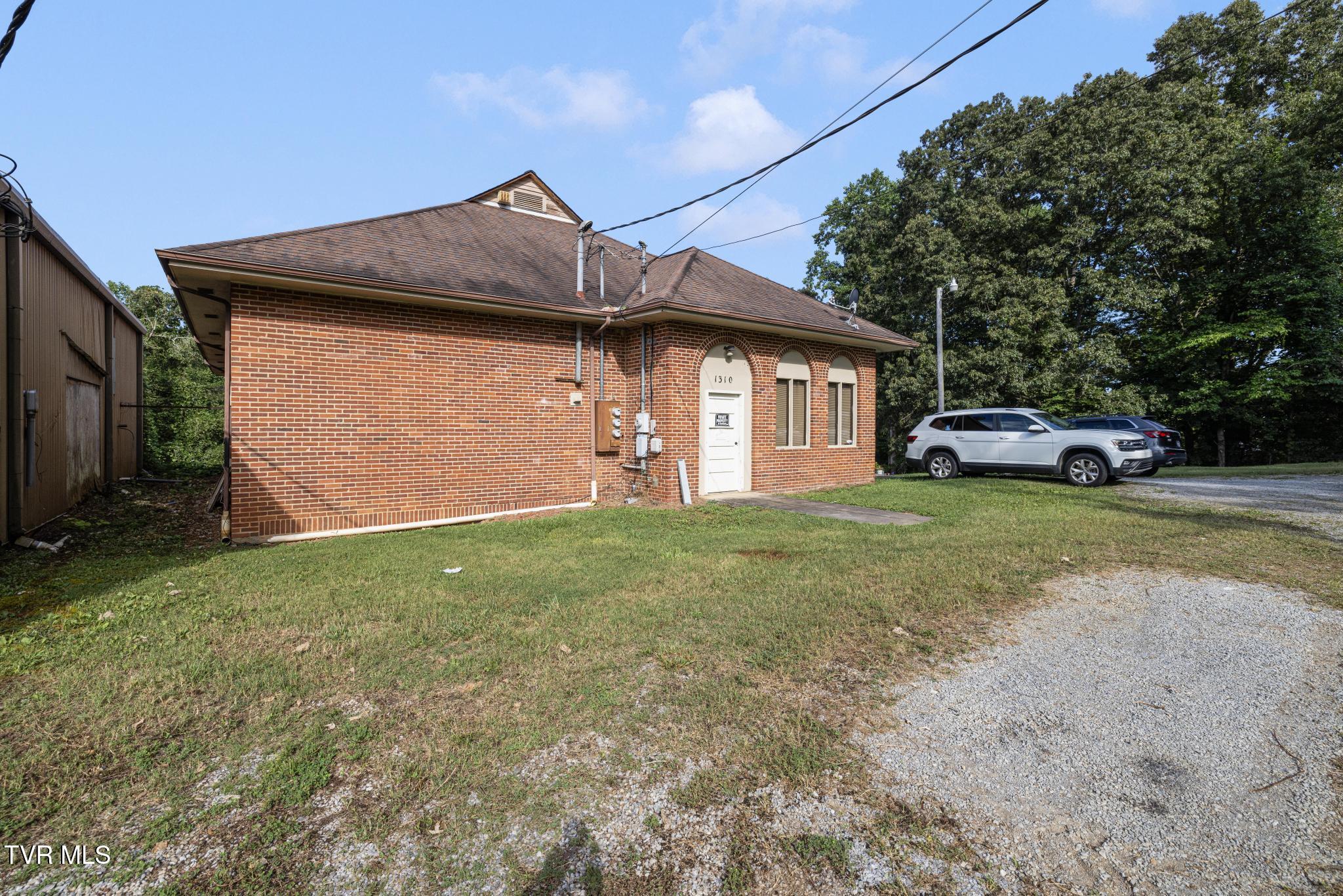 1310 Powder Branch Road Johnson City, TN 37601 - Photo 17 of 18 side