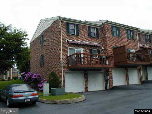708 Chambers Ridge York, PA 17402 - Photo 3 of 7 Gallery Image 3