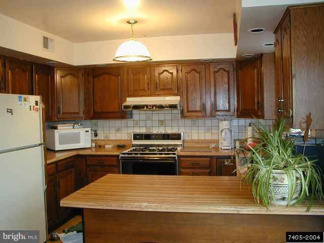 708 Chambers Ridge York, PA 17402 - Photo 4 of 7 Gallery Image 4