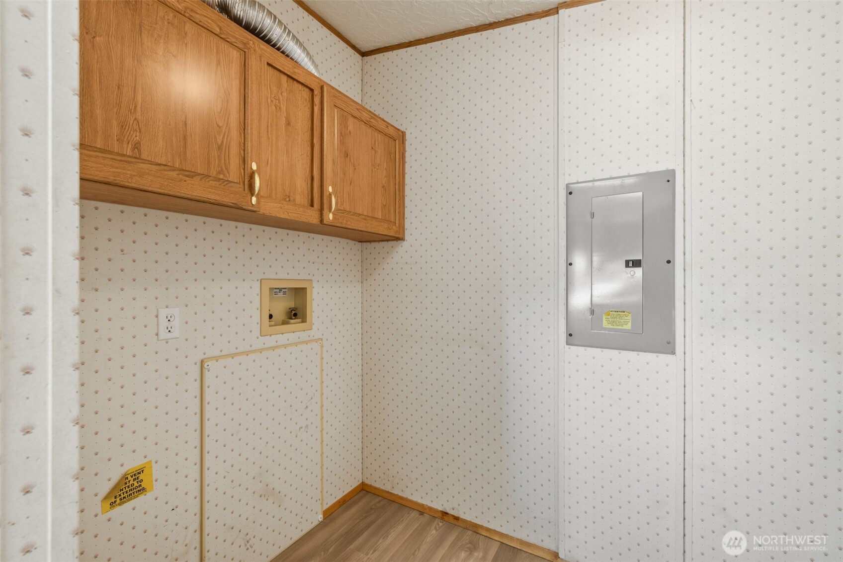 491 Mill Road, Unit 4 Sequim, WA 98382 - Photo 13 of 33 a view of room with wooden floor