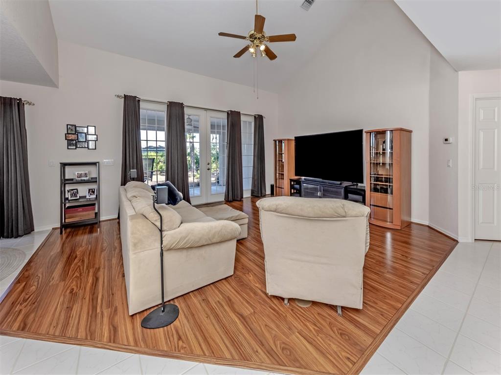 897 Colonial Road Venice, FL 34293 - Photo 8 of 49