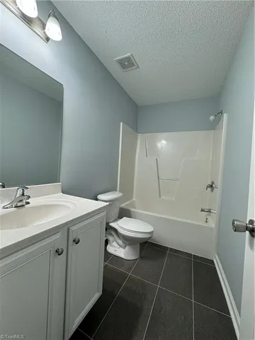 $1,650 | 3021 Kensington Place, Winston-Salem, NC 27103