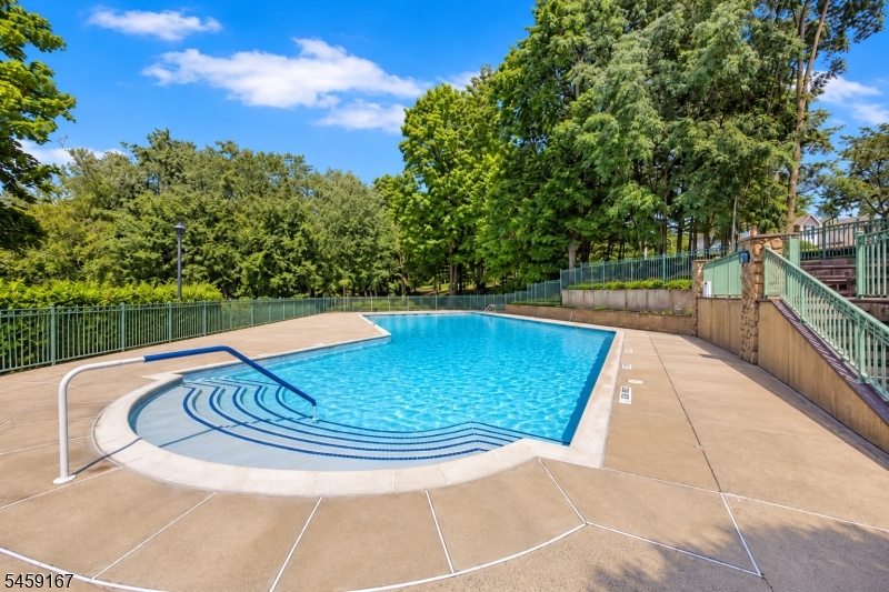 1293 Paddington Road Mahwah, NJ 07430 - Photo 25 of 28 Gallery Image 25