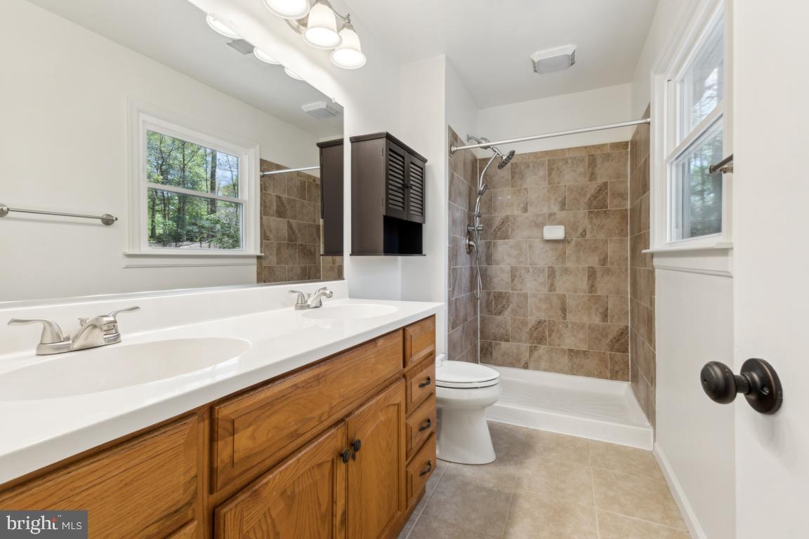 12320 Running Deer Road Manassas, VA 20112 - Photo 16 of 39 Primary Bath