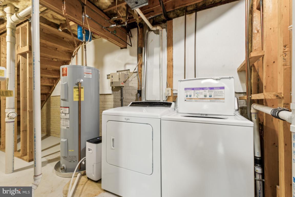 12320 Running Deer Road Manassas, VA 20112 - Photo 26 of 39 Laundry