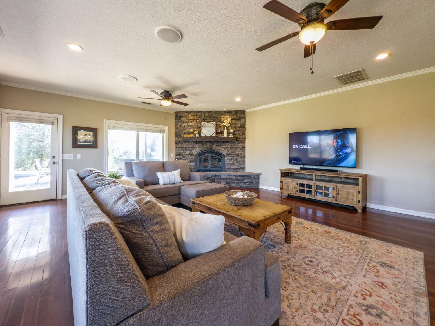 5441 East Whitlock Road Mariposa, CA 95338 - Photo 12 of 69 Gallery Image 12
