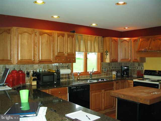611 Fairground Road Newport, PA 17074 - Photo 6 of 15 Gallery Image 6