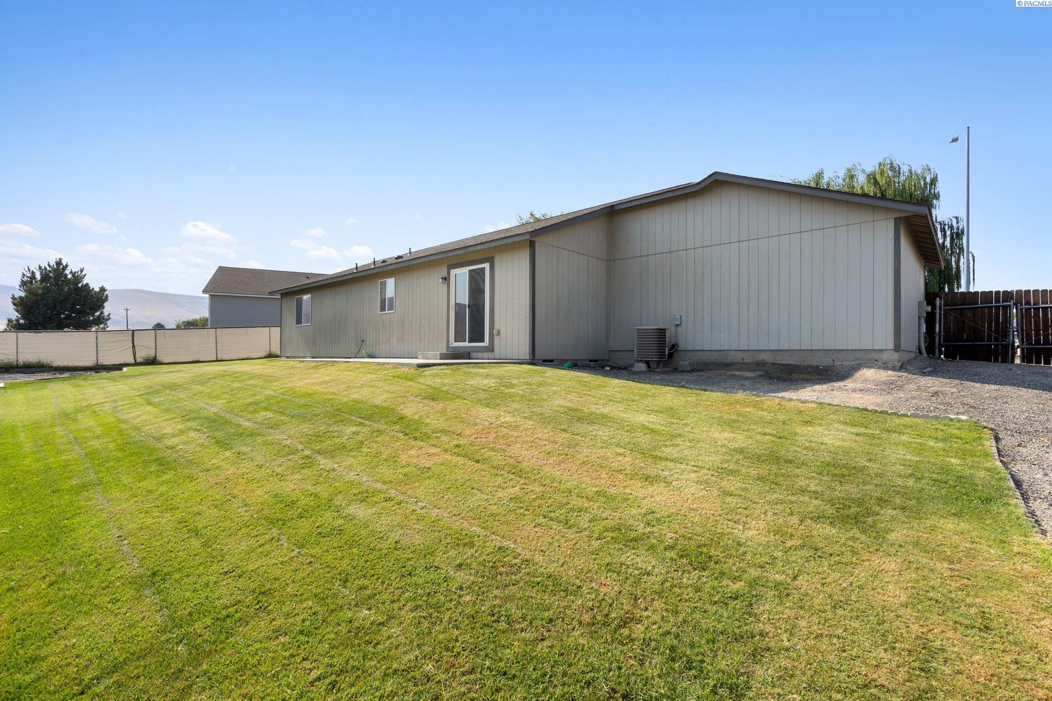 610 Botaka Loop Benton City, WA 99320 - Photo 16 of 25 Gallery Image 16