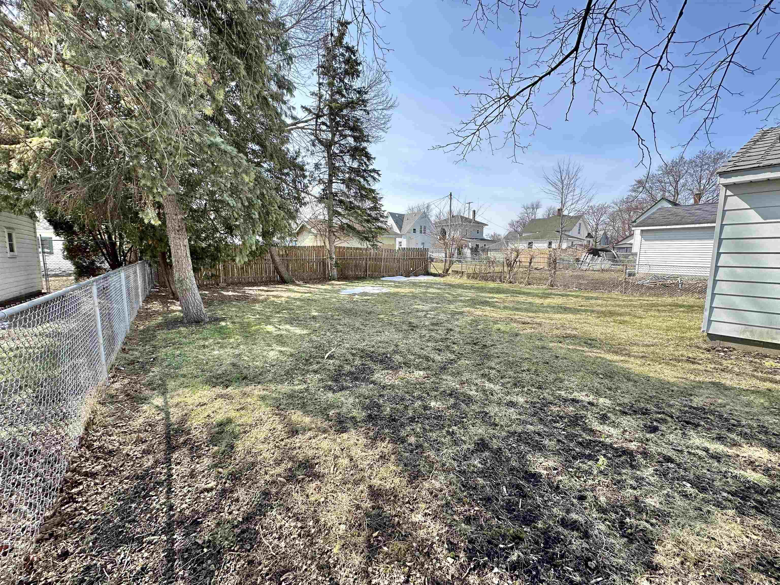 1910 3rd Street Bay City, MI 48708 - Photo 3 of 30 Gallery Image 3