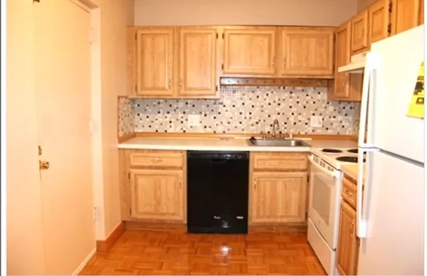 $2,400 | 67 Milliken Avenue, Unit 22B, Franklin, MA 02038