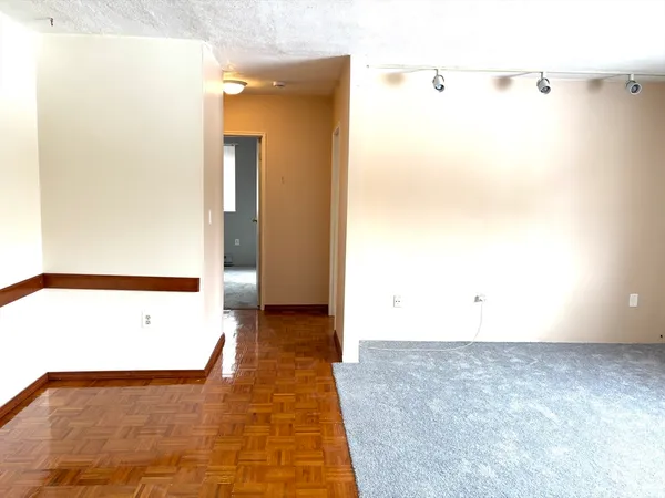 $2,400 | 67 Milliken Avenue, Unit 22B, Franklin, MA 02038