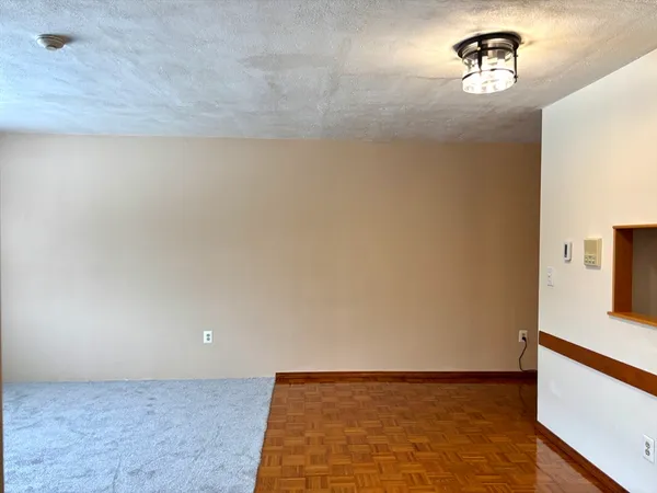 $2,400 | 67 Milliken Avenue, Unit 22B, Franklin, MA 02038